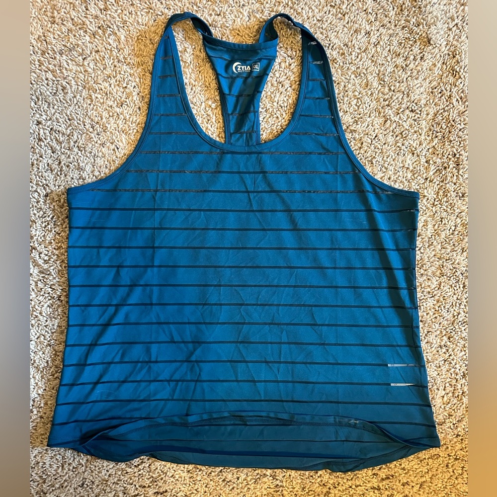 Zyia xl tank